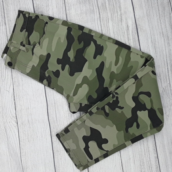 Nili LOTAN for TARGET Women's Camo Print High-Rise Ankle Skinny Jeans - Picture 3 of 7